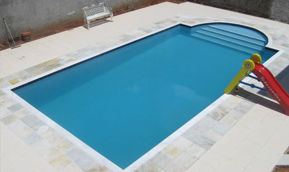 Construção de piscina alvenaria